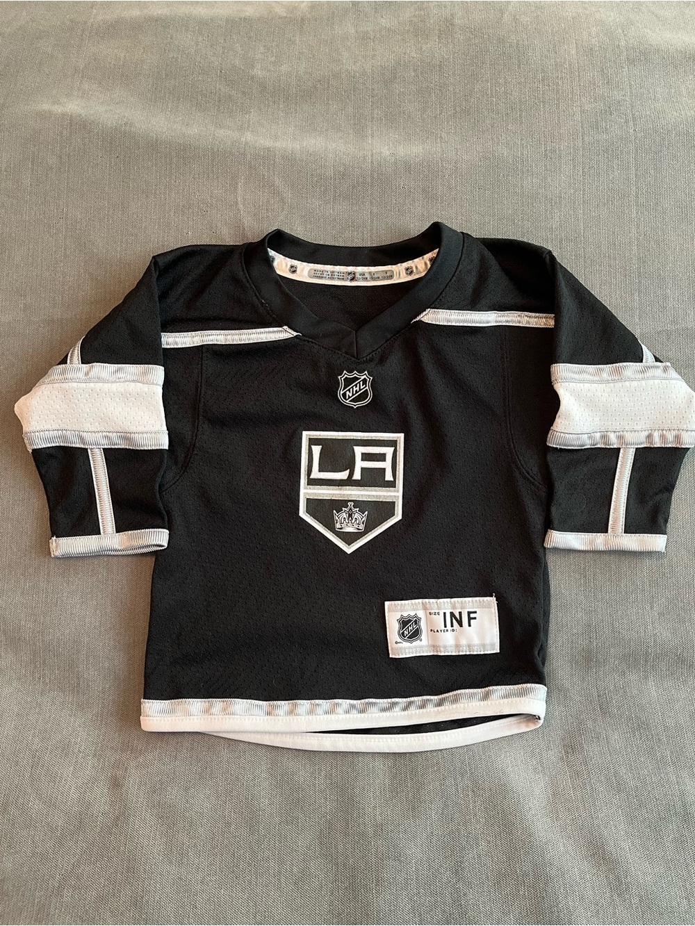 NHL Los Angeles Kings Kids Black & White Hockey Jersey kids 12-24m